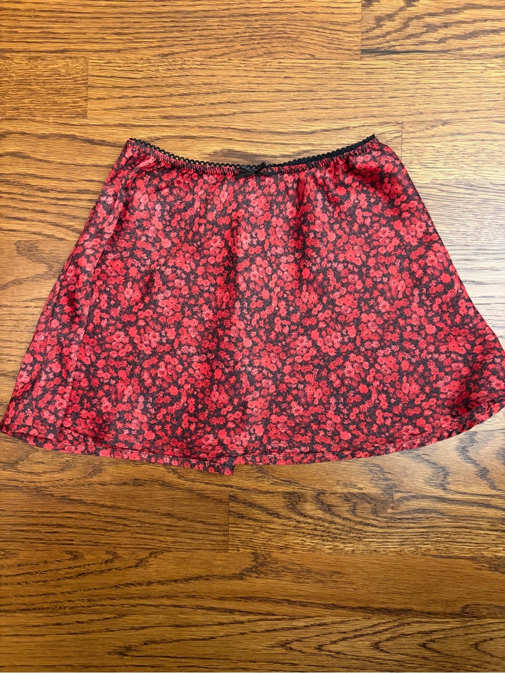 GAP Kids Red and Black Floral Mini Skirt, XSmall (4-5), Back to School